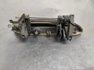 Pezzo di ricambio per auto di seconda mano maniglia esterna anteriore sinistra per renault clio ii fase i (b/cbo) 1.4 16v tech-run 98 cv / 72 kw riferimenti oem iam 7700426086  