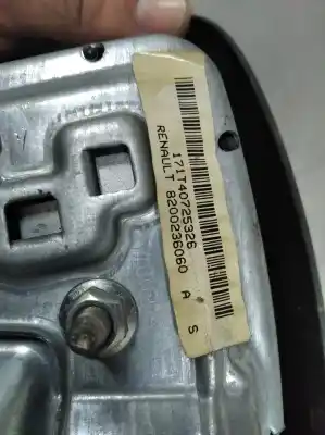 Pezzo di ricambio per auto di seconda mano air bag anteriore sinistro per renault clio ii fase ii (b/cb0) 1.5 dci diesel 65 cv / 48 kw riferimenti oem iam 8200236060  