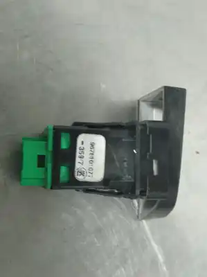 Second-hand car spare part switch for citroen c4 picasso ii 1.2 thp 130 oem iam references 9678101077   Second-hand car spare part switch for citroen c4 picasso ii 1.2 thp 130 oem iam references 9678101077