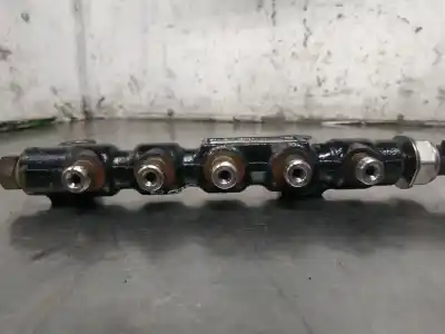 İkinci el araba yedek parçası ENJEKTÖR RAMPASI için CITROEN BERLINGO  OEM IAM referansları 9654592680  