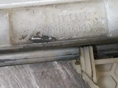 Pezzo di ricambio per auto di seconda mano alzacristalli posteriore sinistro per renault clio ii fase ii (b/cb0) 1.5 dci diesel 65 cv / 48 kw riferimenti oem iam 7700434303  
