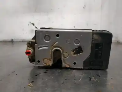 Pezzo di ricambio per auto di seconda mano serratura porta posteriore sinistra per opel corsa c 1.7 16v di cat (y 17 dtl / lk8) riferimenti oem iam 24414138  