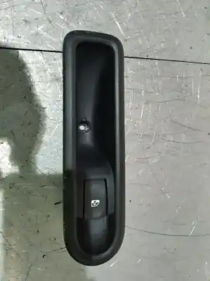 Peça sobressalente para automóvel em segunda mão botão / interruptor elevador vidro traseiro direito por renault clio iii 1.5 dci diesel cat referências oem iam   