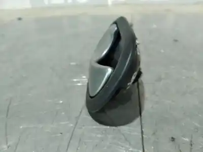 Second-hand car spare part interior left front handle for renault clio iii 1.5 dci diesel cat oem iam references 310579  