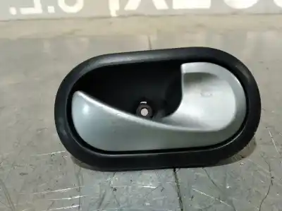 Second-hand car spare part interior right front handle for renault clio iii 1.5 dci diesel cat oem iam references 310580  