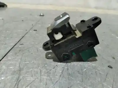 Pezzo di ricambio per auto di seconda mano comando alzacristalli posteriori destro per kia optima (jf) 1.7 crdi riferimenti oem iam 299158105  