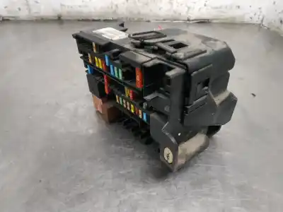 Pezzo di ricambio per auto di seconda mano scatola relè/fusibili per renault laguna iii 96kw riferimenti oem iam 8200393836d  