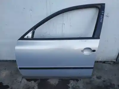 Recambio de automóvil de segunda mano de PUERTA DELANTERA IZQUIERDA para VOLKSWAGEN PASSAT BERLINA (3B2)  referencias OEM IAM   