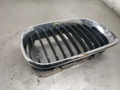 Pezzo di ricambio per auto di seconda mano GRIGLIA ANTERIORE per BMW SERIE 3 BERLINA (E46)  Riferimenti OEM IAM 51137072129  
