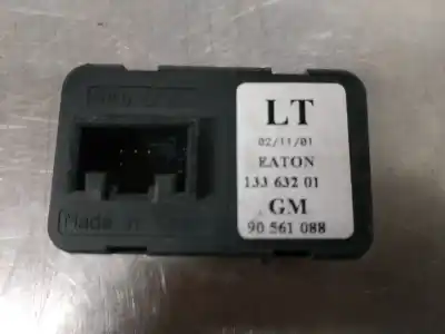 Peça sobressalente para automóvel em segunda mão BOTÃO / INTERRUPTOR ELEVADOR VIDRO DIANTEIRO ESQUERDO por OPEL ZAFIRA A  Referências OEM IAM 13363201  