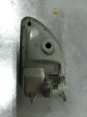 Pezzo di ricambio per auto di seconda mano maniglia interna anteriore sinistra per renault kangoo (f/kc0) 1.5 dci diesel 84 cv / 62 kw riferimenti oem iam 8200247802   Pezzo di ricambio per auto di seconda mano maniglia interna anteriore sinistra per renault kangoo (f/kc0) 1.5 dci diesel 84 cv / 62 kw riferimenti oem iam 8200247802