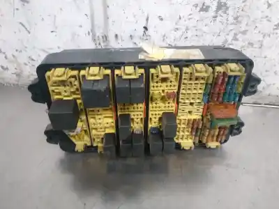 Автозапчасти б/у блок реле/предохранителей за iveco 35s12 * ссылки oem iam 2849122  