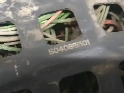 Автозапчасти б/у блок реле/предохранителей за iveco 35s12 * ссылки oem iam 2849122  