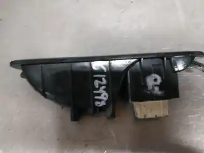 Pièce détachée automobile d'occasion COMMANDE DE LÈVE VITRE ARRIÈRE DROIT pour RENAULT SCENIC II  Références OEM IAM 156013070  