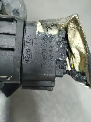 Peça sobressalente para automóvel em segunda mão fechadura da porta dianteira esquerda por ford focus berlina (cap) 1.6 tdci cat referências oem iam 240000008  