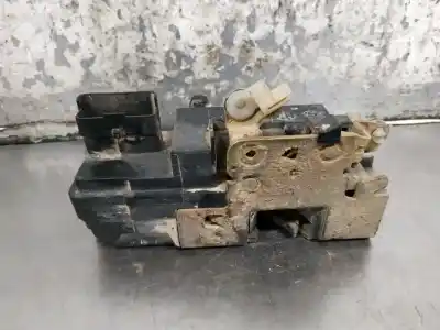 Second-hand car spare part left front door lock for citroen berlingo 1.9 d multispace oem iam references   