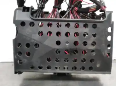 Pièce détachée automobile d'occasion BOÎTES À FUSIBLES pour OPEL ZAFIRA A MONOSPACE (T98)  Références OEM IAM 24431677  