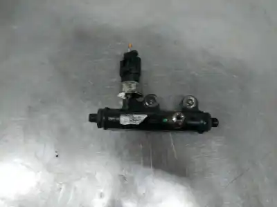 Pièce détachée automobile d'occasion RAMPE D'INJECTEUR pour PEUGEOT 607 (S2)  Références OEM IAM A2C20001297  
