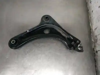 Peça sobressalente para automóvel em segunda mão BRAÇO DE SUSPENSÃO INFERIOR DIANTEIRO DIREITO por CITROEN C3  Referências OEM IAM   