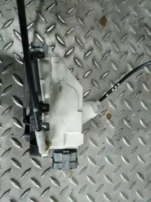 Pièce détachée automobile d'occasion SERRURE DE PORTE AVANT DROITE pour CITROEN C3  Références OEM IAM PSA006246  
