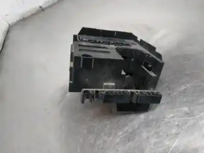 Peça sobressalente para automóvel em segunda mão caixa de fusíveis e relés por seat leon (1p1) 1.6 referências oem iam 1k0937700b