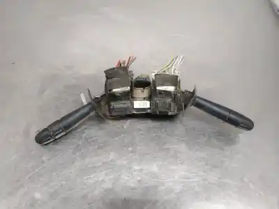 Pièce détachée automobile d'occasion COMMUTATEUR MULTIFONCTIONS pour RENAULT KANGOO (F/KC0)  Références OEM IAM 8200299869  