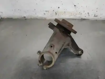 Pièce détachée automobile d'occasion MOYEU DE ROUE AVANT DROITE pour PEUGEOT 206 BERLINA  Références OEM IAM   