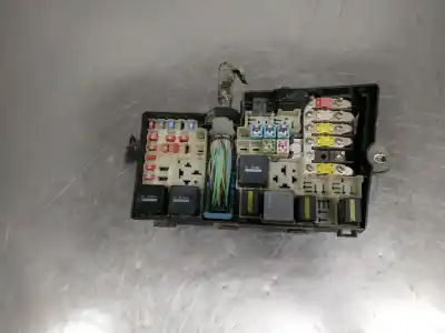 Pezzo di ricambio per auto di seconda mano SCATOLA RELÈ/FUSIBILI per FORD FOCUS BERLINA (CAP)  Riferimenti OEM IAM 3M5T14A142AB  