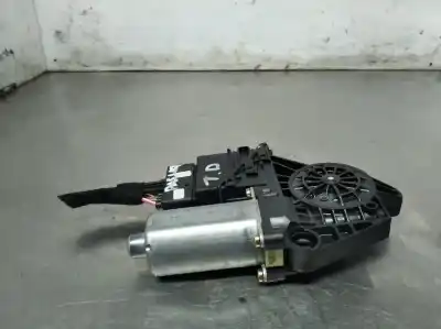 Pezzo di ricambio per auto di seconda mano MOTORE ALZACRISTALLI POSTERIORE DESTRO per VOLKSWAGEN PASSAT VARIANT (3B6)  Riferimenti OEM IAM 0130821696  