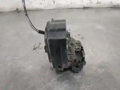 Second-hand car spare part left front door lock for bmw serie 1 berlina (e81/e87) 118d oem iam references 7202149  