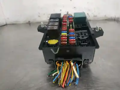 Second-hand car spare part fuse box unit for ssangyong kyron 200 xdi limited oem iam references 82101  