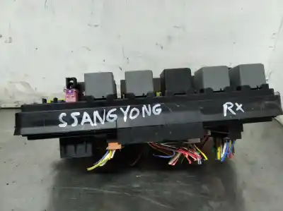 Second-hand car spare part fuse box unit for ssangyong kyron 200 xdi limited oem iam references ak7022  