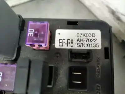 Second-hand car spare part fuse box unit for ssangyong kyron 200 xdi limited oem iam references ak7022  