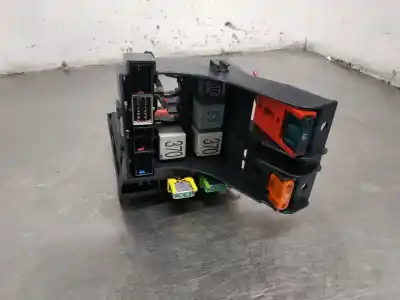 Second-hand car spare part fuse box unit for audi a8 (4e2) 3.7 quattro oem iam references 4e0907279a  