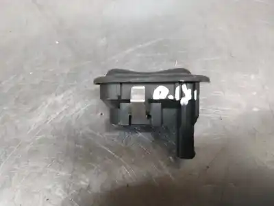 Peça sobressalente para automóvel em segunda mão botão / interruptor elevador vidro dianteiro direito por opel corsa c comfort referências oem iam 90561388  