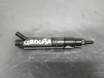 Recambio de automóvil de segunda mano de Inyector para SEAT CORDOBA BERLINA (6K2) Stella referencias OEM IAM 028130203F  