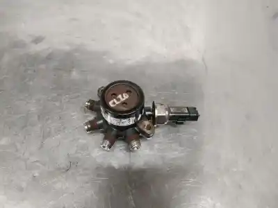 Pezzo di ricambio per auto di seconda mano rampa iniettori per renault clio ii fase ii (b/cb0) authentique riferimenti oem iam 8200057345  