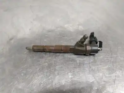 Pezzo di ricambio per auto di seconda mano iniettore per opel vectra c caravan sport riferimenti oem iam 0445110243  