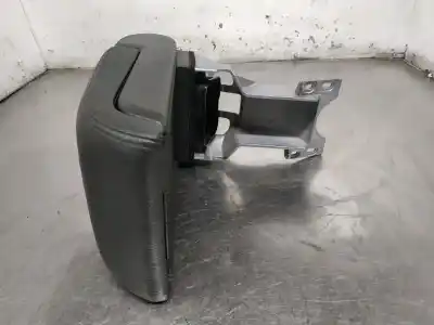 Автозапчастина б/у центральний подлокник для opel vectra c caravan sport посилання на oem iam 13242819  