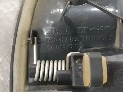 Pezzo di ricambio per auto di seconda mano maniglia interna posteriore destra per renault clio ii fase ii (b/cb0) authentique riferimenti oem iam 7700423888  