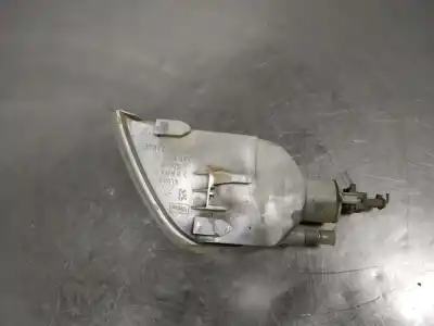 Recambio de automóvil de segunda mano de piloto delantero izquierdo para citroen saxo 1.5 diesel referencias oem iam 10028040699  