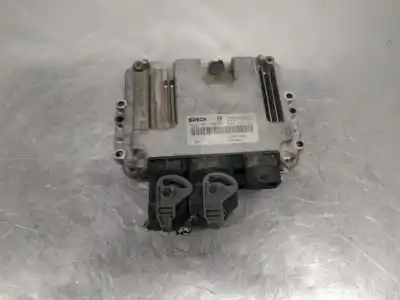 Recambio de automóvil de segunda mano de centralita motor uce para renault megane ii berlina 5p dynamique referencias oem iam 8200310863  