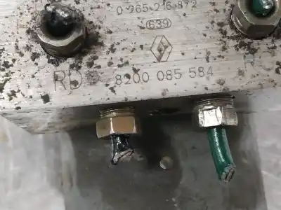 Pezzo di ricambio per auto di seconda mano abs per renault clio ii fase i (b/cbo) 1.9 d alize riferimenti oem iam 8200085584  