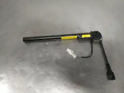 Second-hand car spare part right airbag tensioner for renault modus confort dynamique 98 cv / 72 kw oem iam references 8200215871  