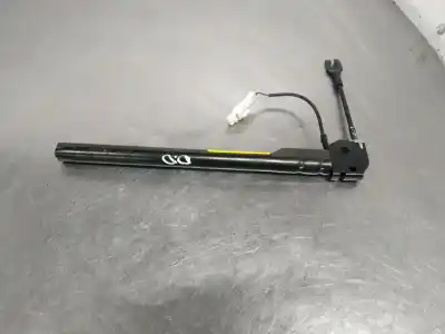 Second-hand car spare part right airbag tensioner for renault modus confort dynamique 98 cv / 72 kw oem iam references 8200215871  