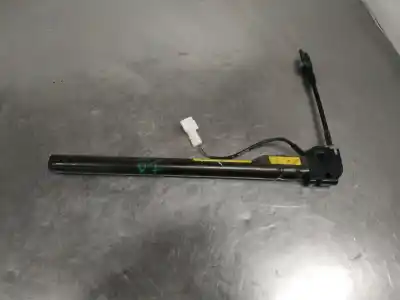 Second-hand car spare part left airbag tensioner for renault modus confort dynamique 98 cv / 72 kw oem iam references 8200215871  