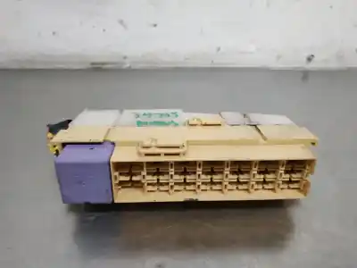 Pezzo di ricambio per auto di seconda mano scatola relè/fusibili per renault modus confort dynamique 98 cv / 72 kw riferimenti oem iam 8200241944  