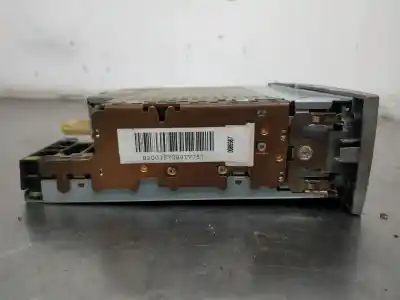 Pezzo di ricambio per auto di seconda mano impianto audio / radio cd per renault modus confort dynamique 98 cv / 72 kw riferimenti oem iam 8200357388  