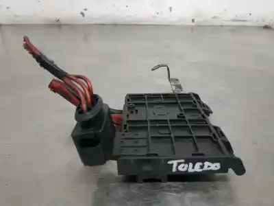 Peça sobressalente para automóvel em segunda mão caixa de fusíveis e relés por seat toledo (1m2) select referências oem iam   
