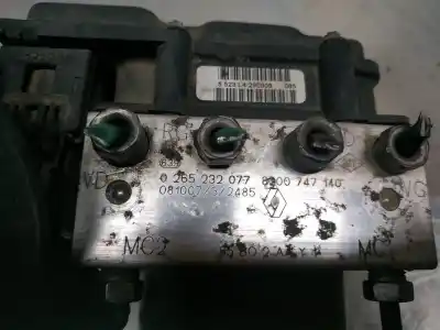 Pezzo di ricambio per auto di seconda mano abs per renault clio iii pack authentique riferimenti oem iam 8200747140  